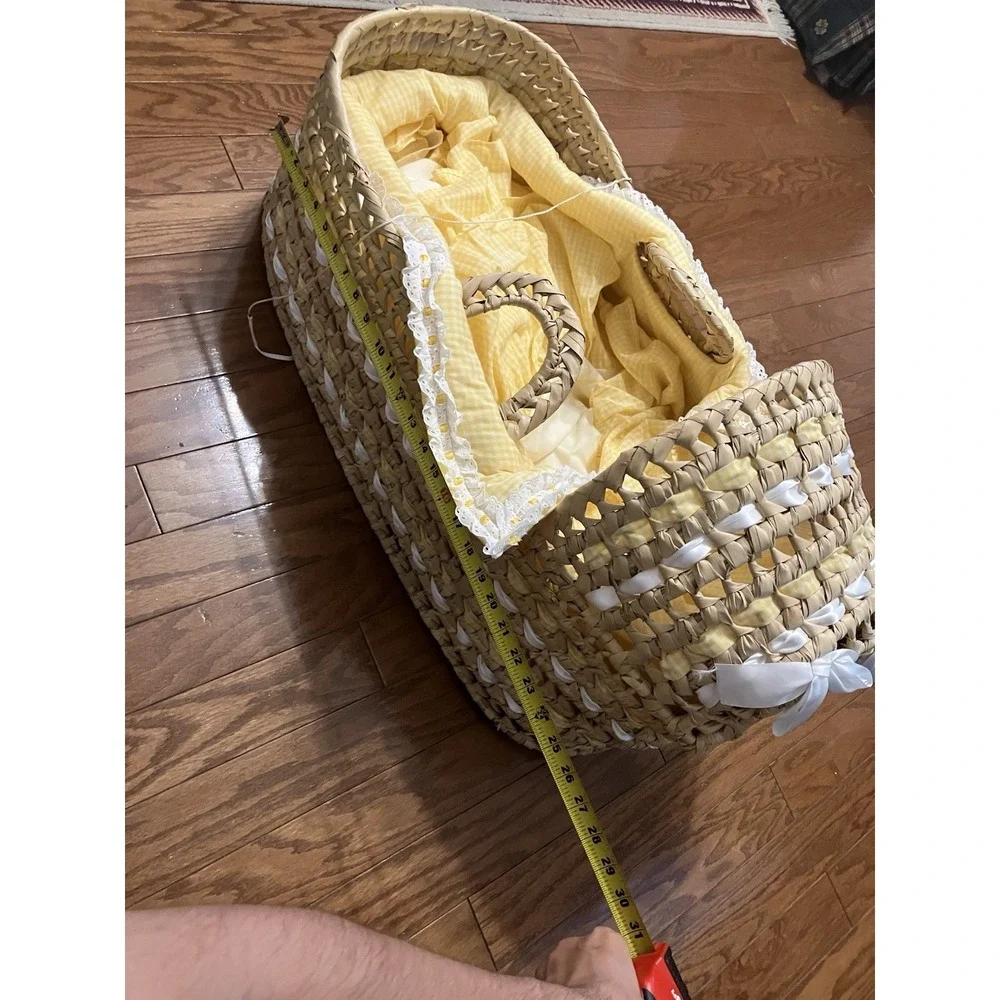 VTG Woven Bassinet Baby Moses Pet Carrier Doll Basket Yellow Floral Bedding Lace